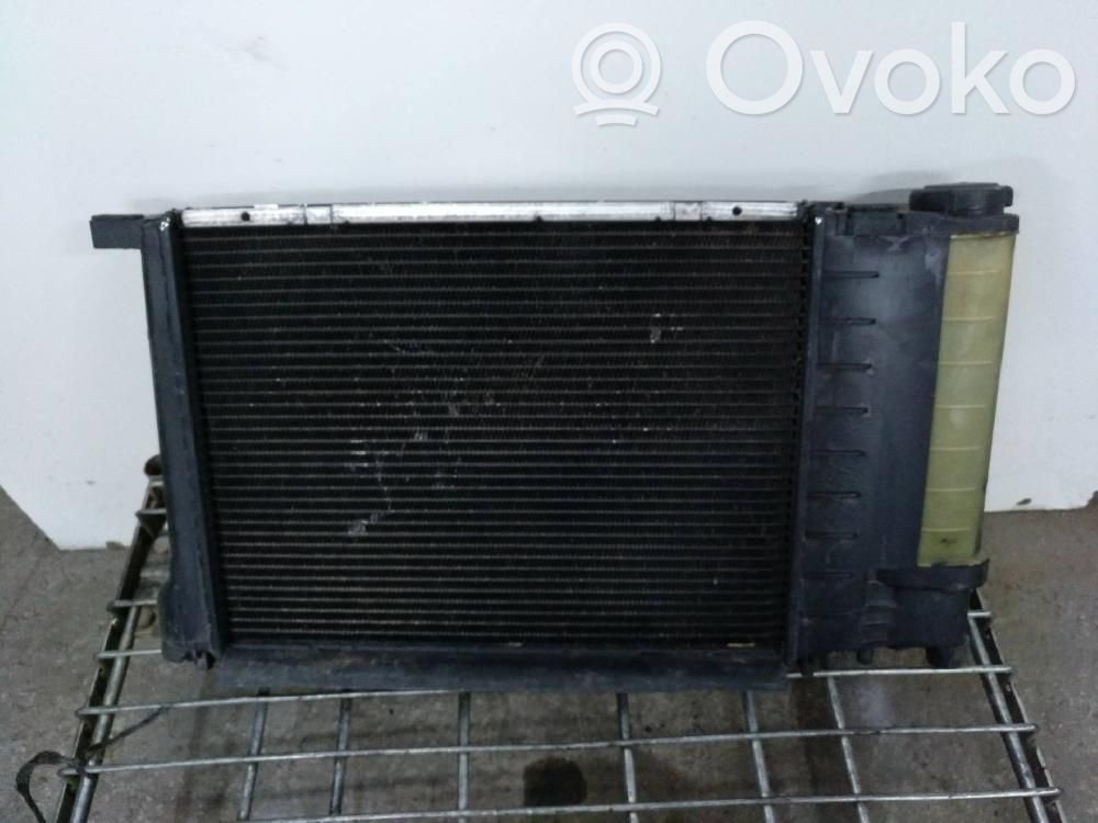 BMW 5 E39 Coolant radiator 