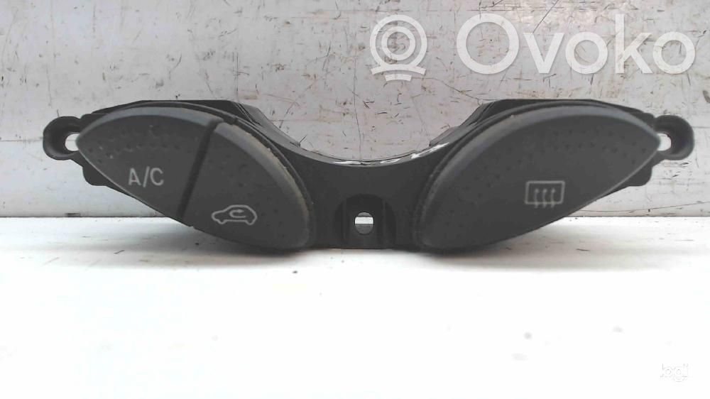 Ford Focus Multifunctional control switch/knob 