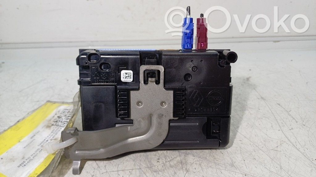 Renault Twingo III Bluetooth control unit module 