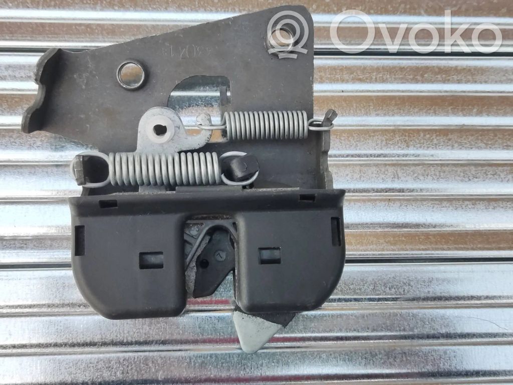 BMW 4 G22 G23 G24 G26 Seat back rest lock catch 