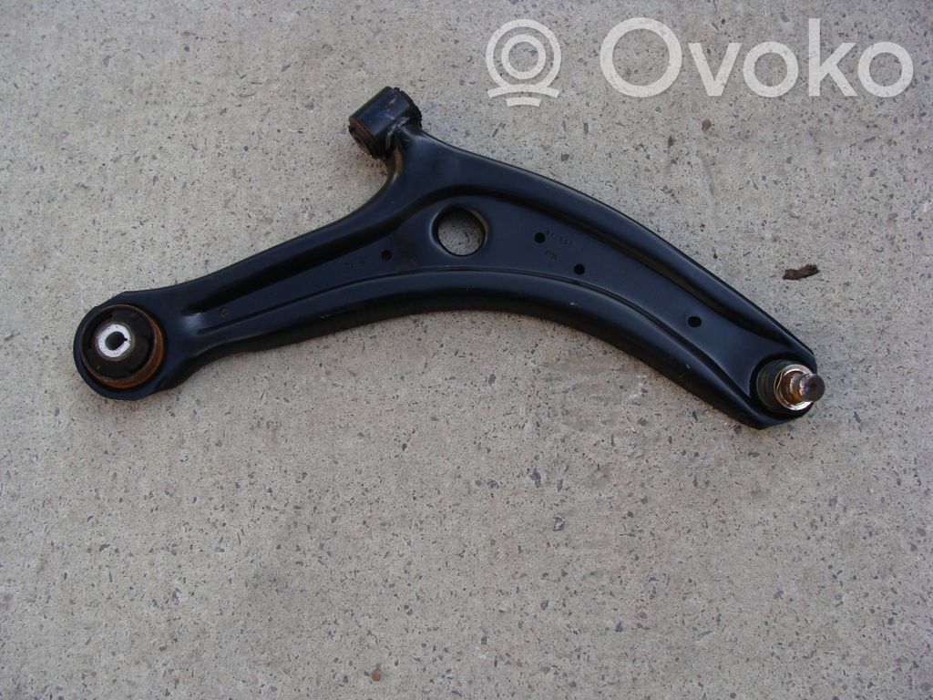 Ford Turneo Courier Querlenker Achsschenkel vorne 