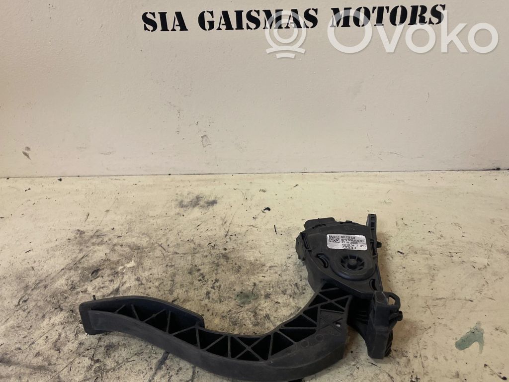 Volkswagen PASSAT B6 Pedał gazu / przyspieszenia 