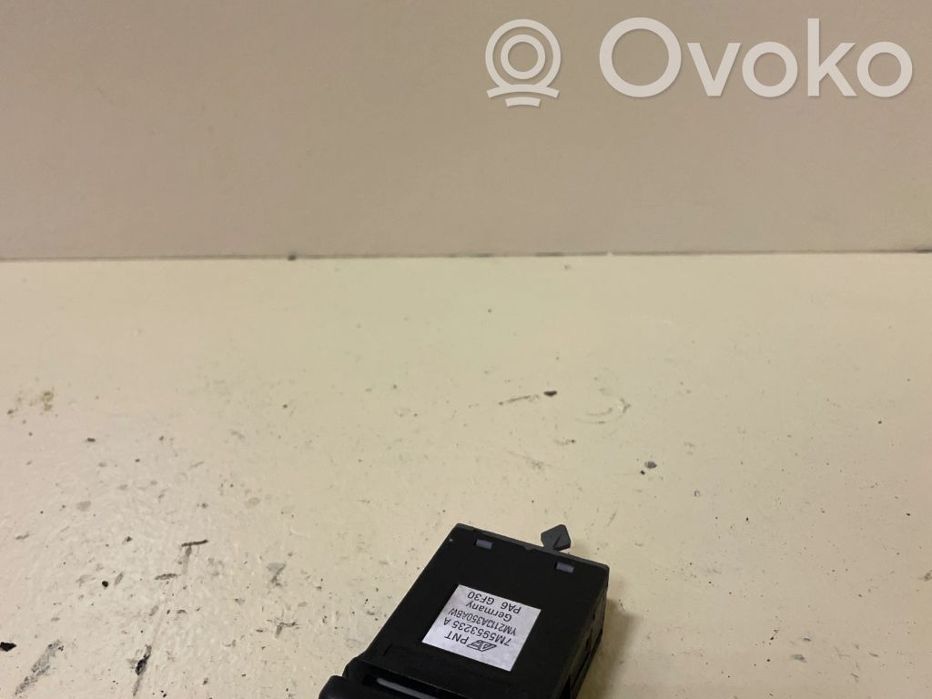 Hazard light switch   7M5953235