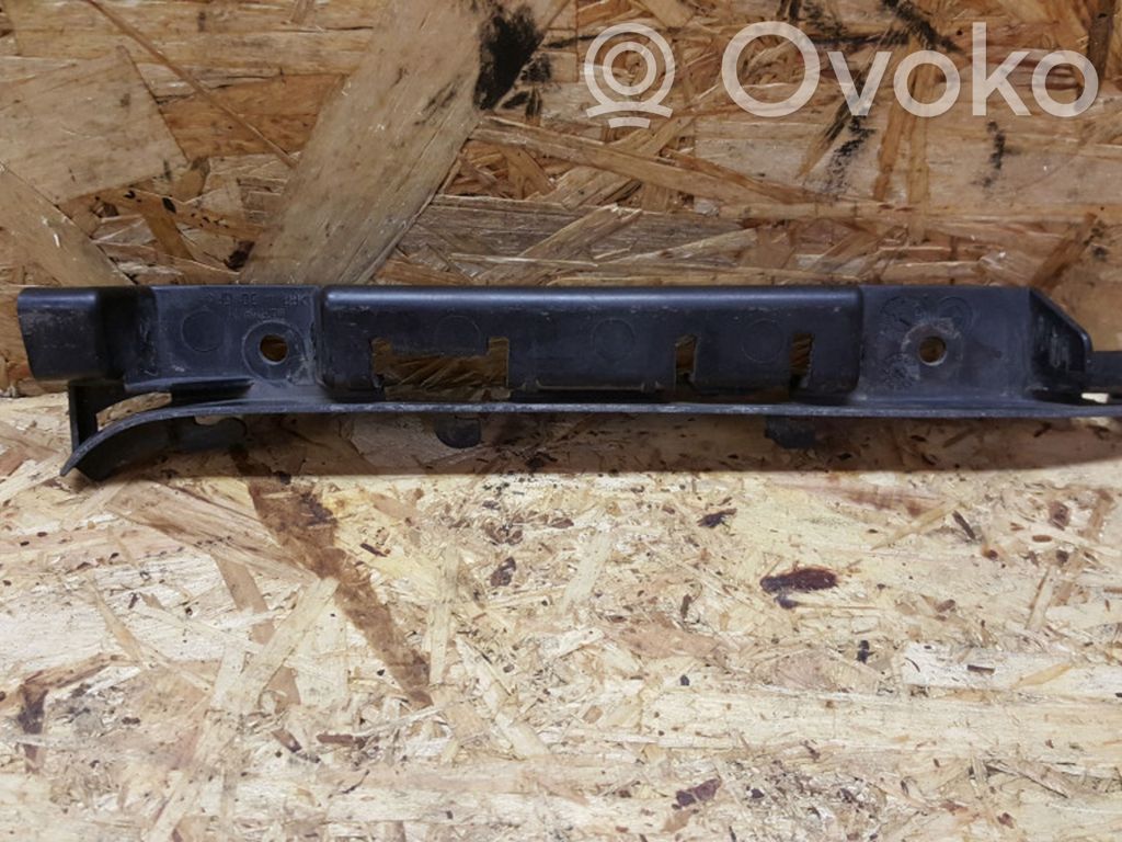 Front bumper mounting bracket   8223248,72758411
