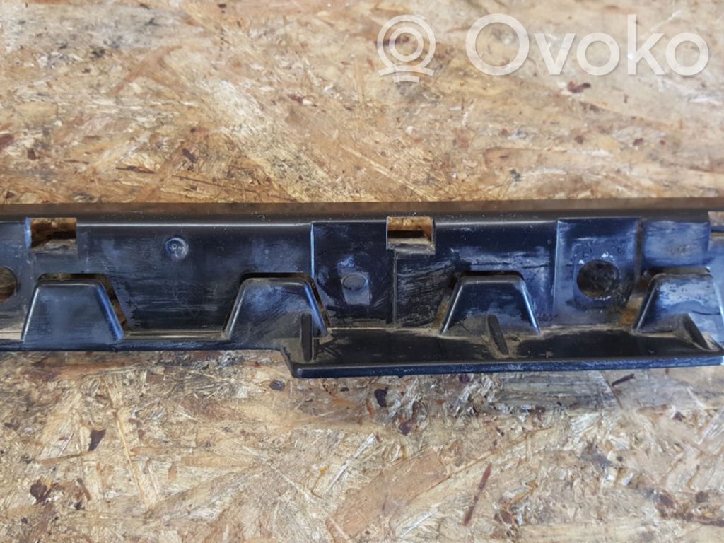 BMW 5 E60 E61 Priekinis laikiklis bamperio 