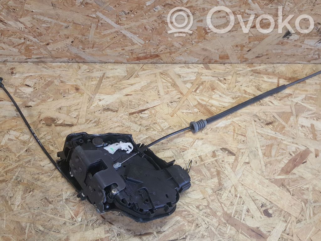 Volvo V50 Front door lock 