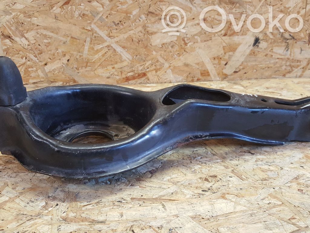 Volvo V40 Plaukti un sviras 