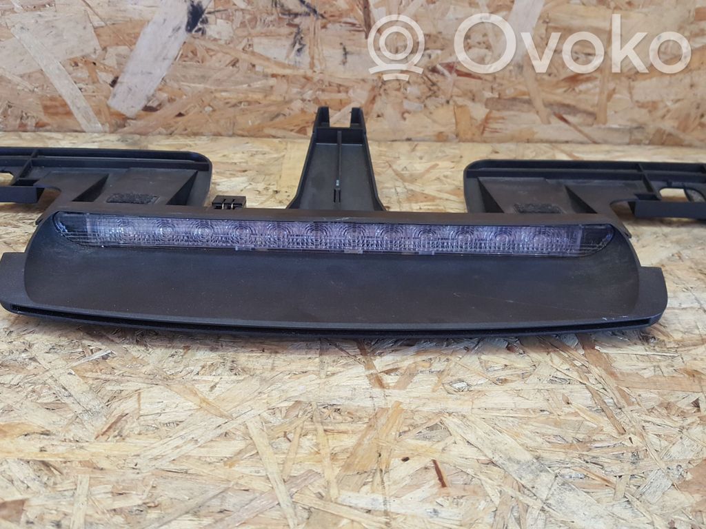 Volvo S80 Third/center stoplight 