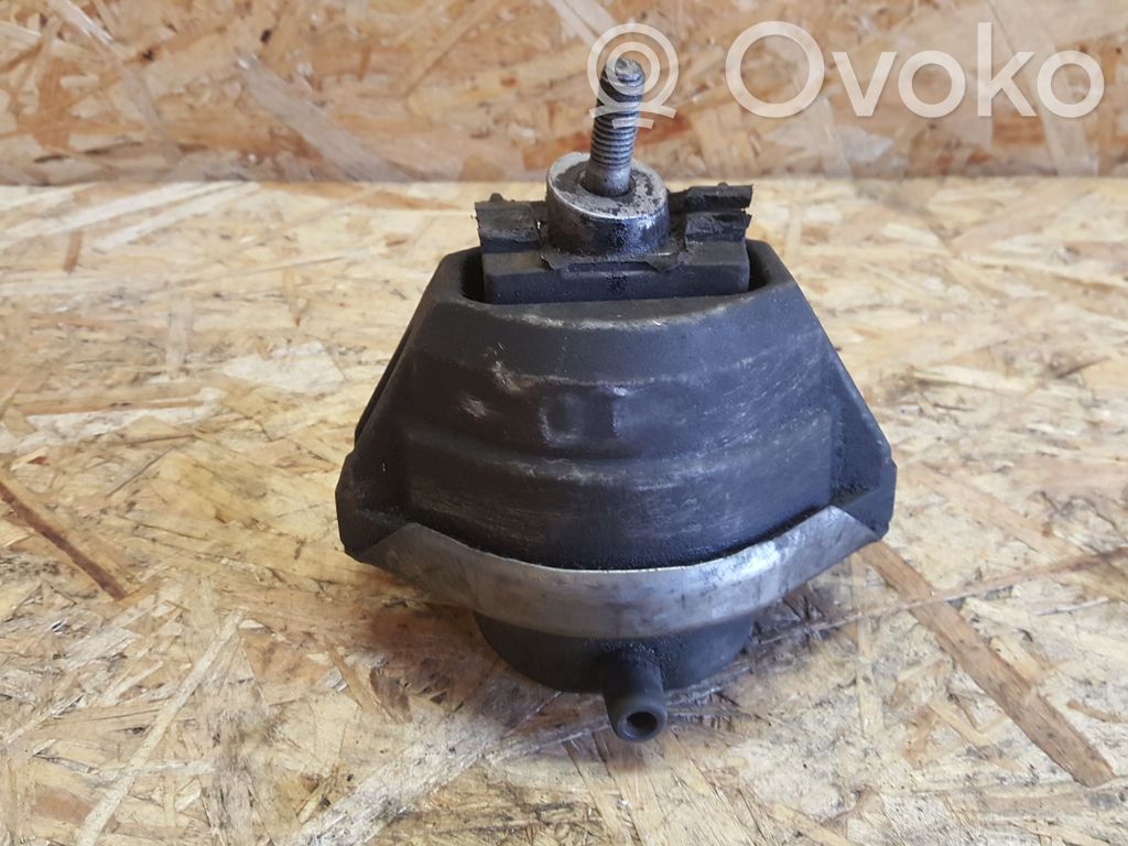 BMW 5 E60 E61 Engine mount bracket 