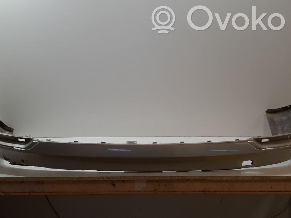 Volvo XC90 Apakšējā bampera daļa 