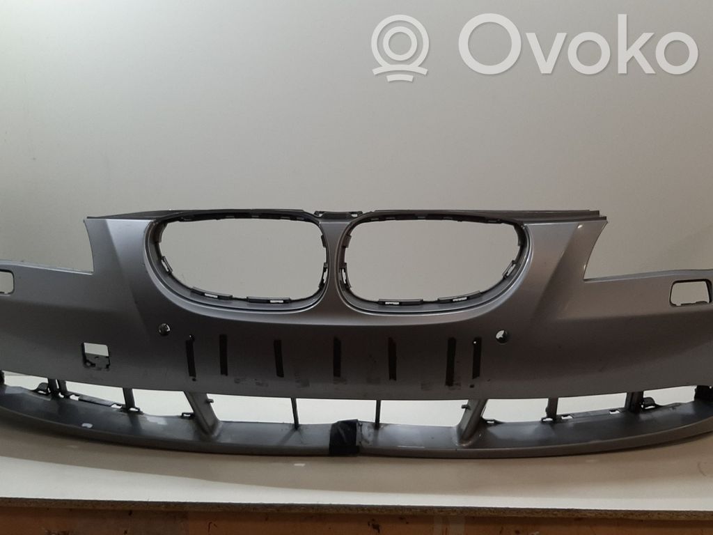 BMW 5 E60 E61 Передний бампер 