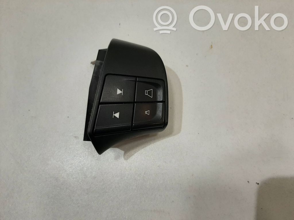 Volvo V70 Przełącznik / Przycisk kierownicy 