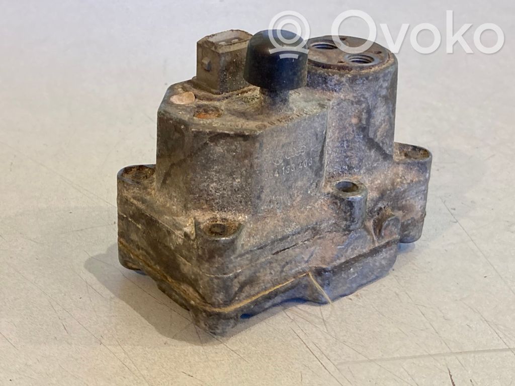 Audi 100 200 5000 C3 Régulateur de pression de carburant 