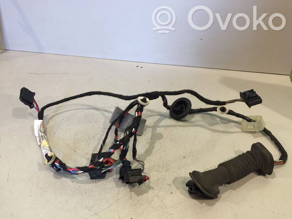 Skoda Yeti (5L) Wiązka przewodów drzwi tylnych 