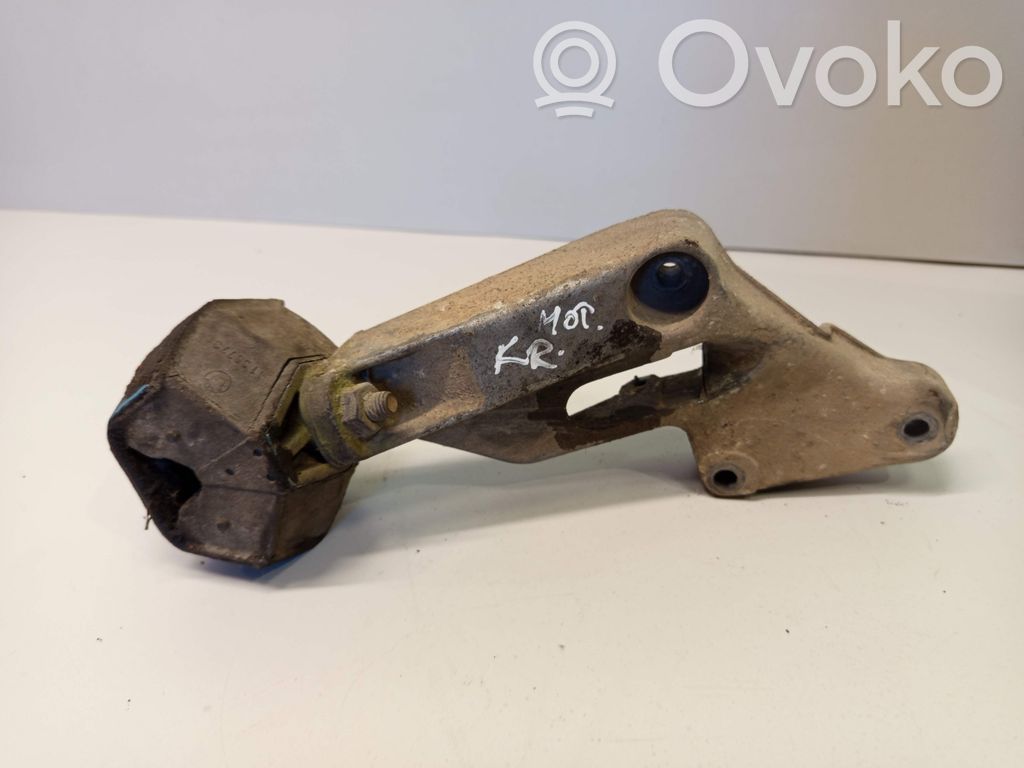 Engine mounting bracket   1135765