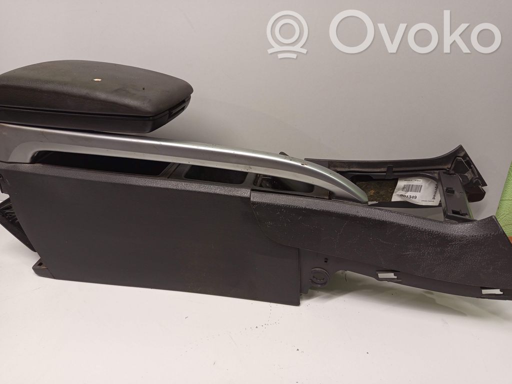 Volvo XC70 Center console 