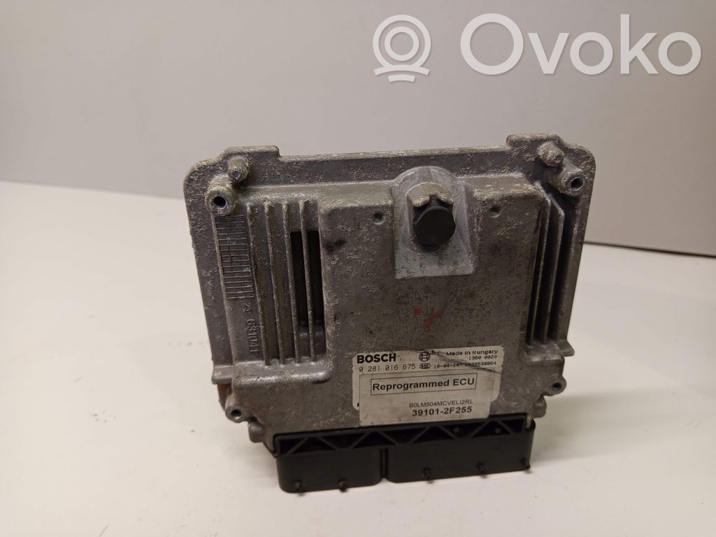 Hyundai ix35 Engine control unit/module 