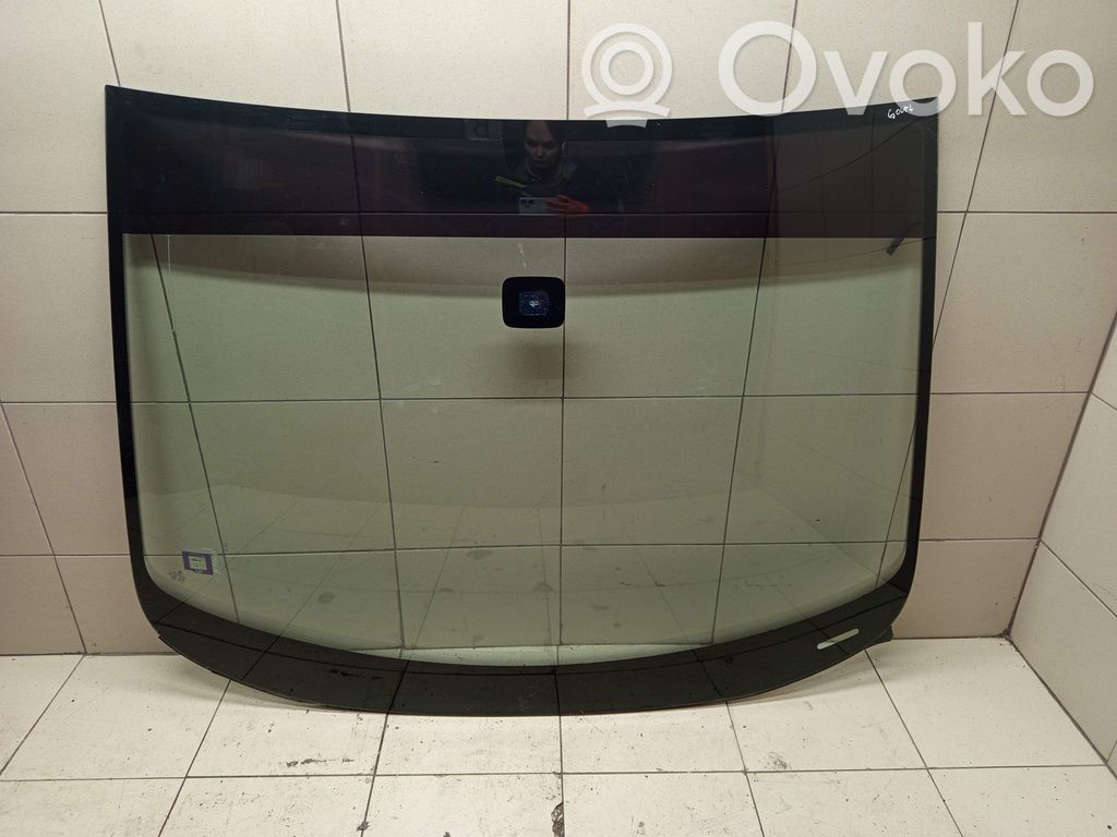 Front windscreen/windshield window   43R001051