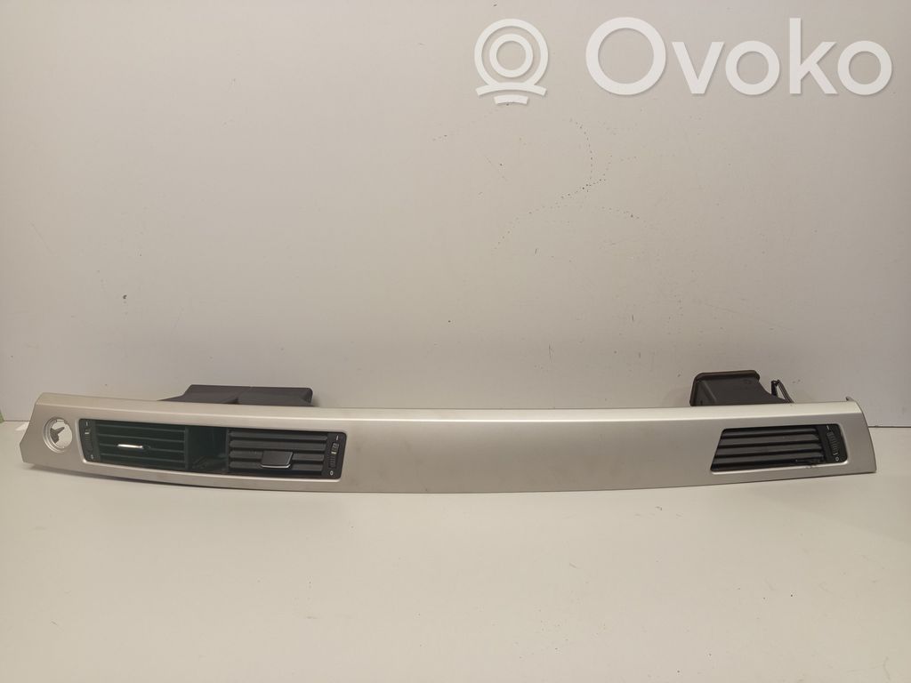 BMW 3 E90 E91 Centrinės oro grotelės 