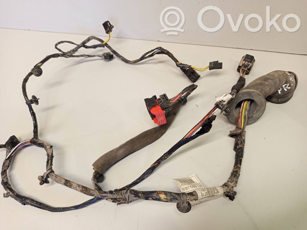 Fiat Doblo Cableado de puerta delantera 