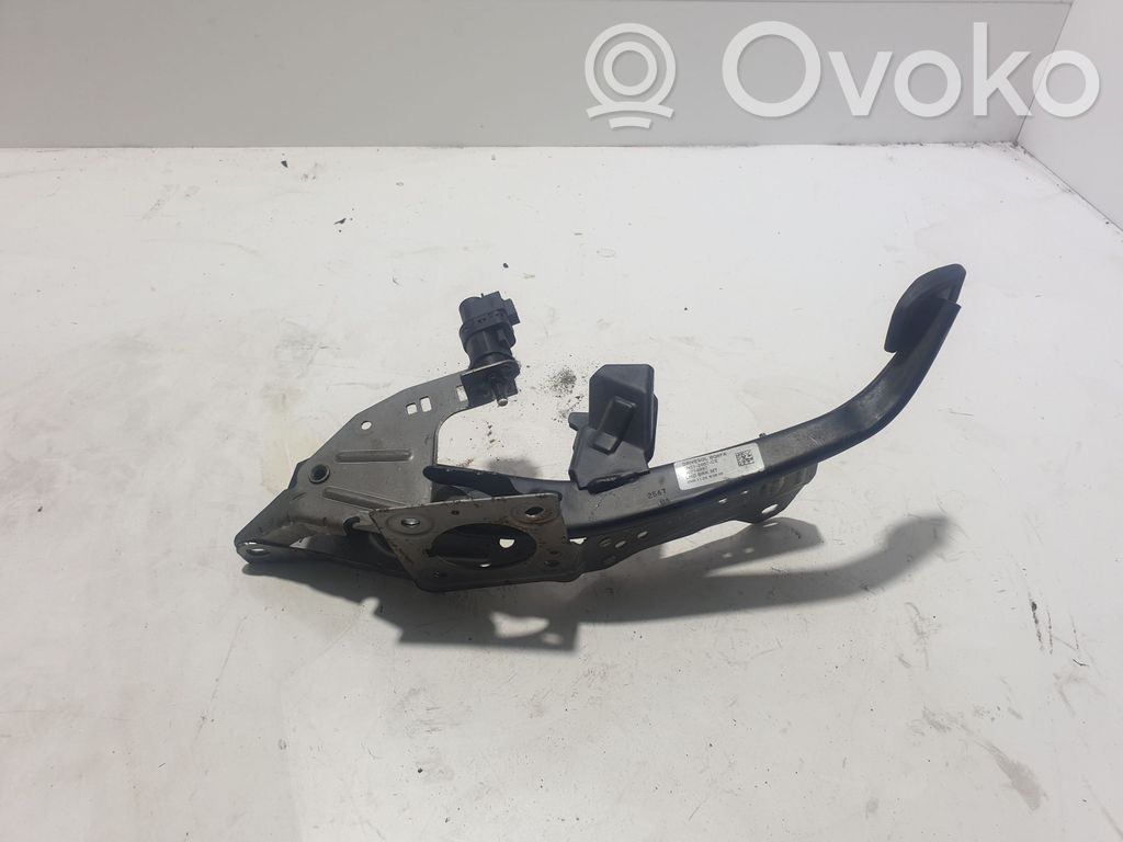 Volvo C30 Brake pedal 
