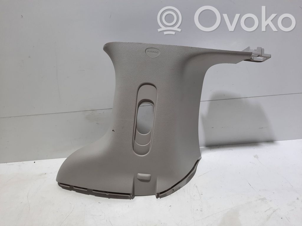 Chrysler Pacifica (C) pillar trim 