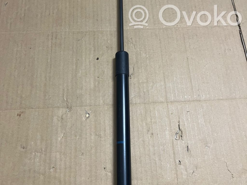 Audi Q3 8U Tailgate/trunk strut/damper 