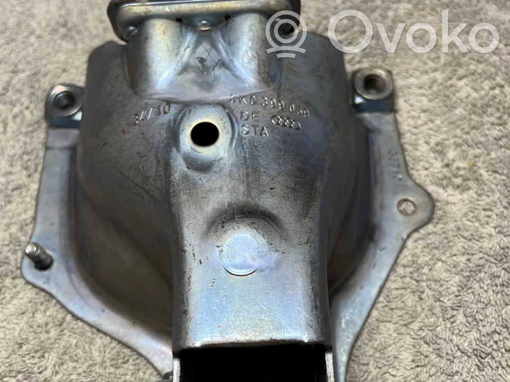 Audi Q5 SQ5 8R Engine mounting bracket 