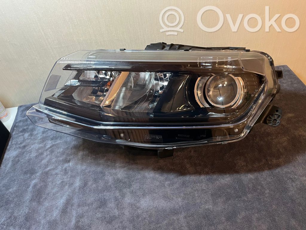 Chevrolet Camaro Lampa przednia 