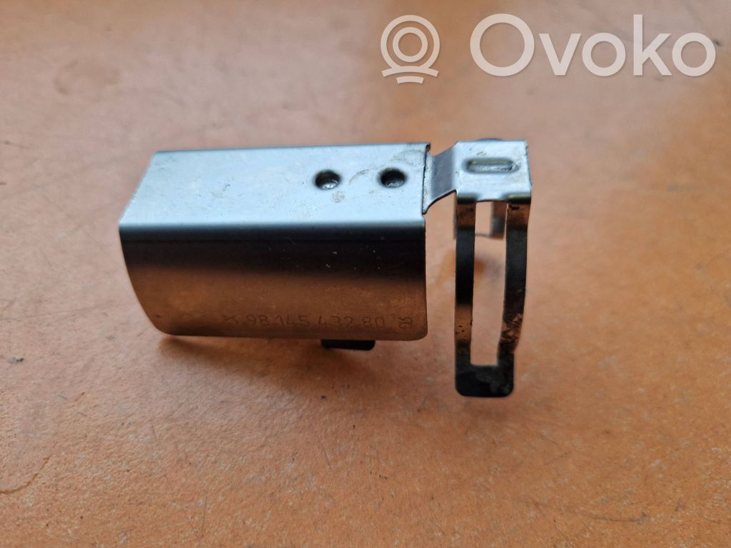 Opel Astra L Inyector de AdBlue 