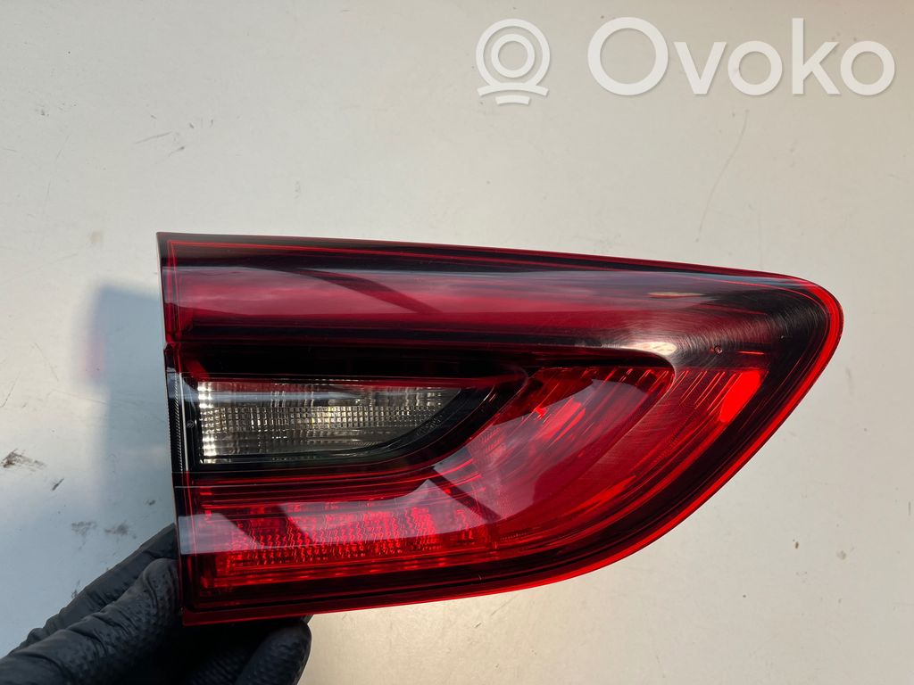 Opel Insignia B Lampă spate în capacul portbagajului 