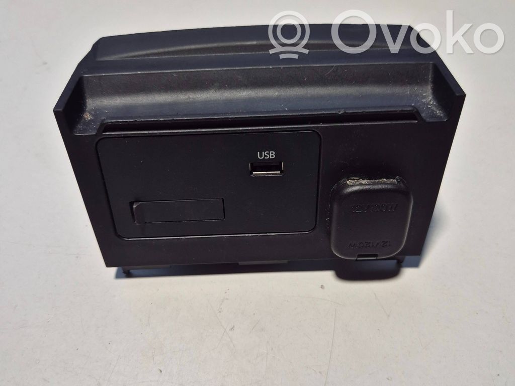Mazda 3 Разъем USB 