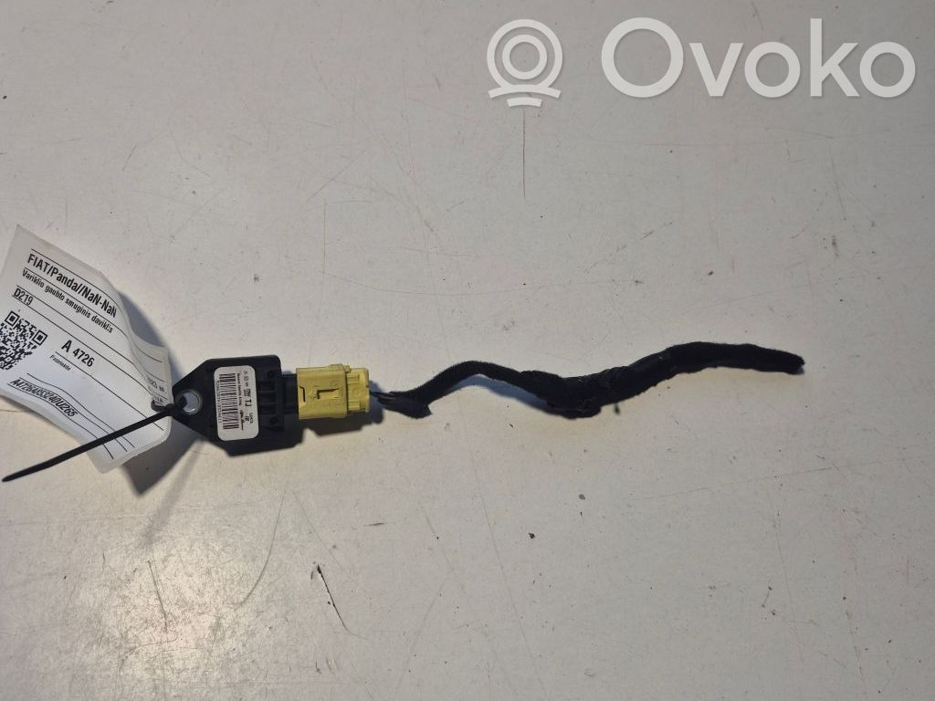 Fiat Panda III Dzinēja pārsega gaisa spilvena izpildmehānisms 