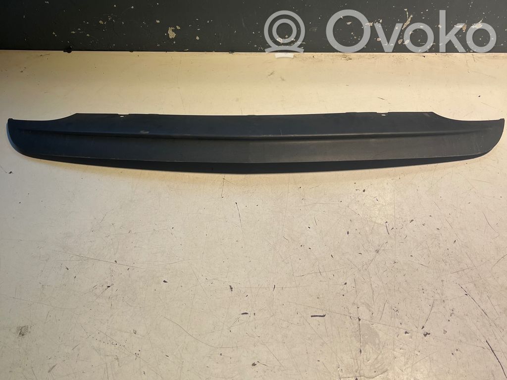 Opel Zafira C Moldura embellecedora de la barra del amortiguador trasero 