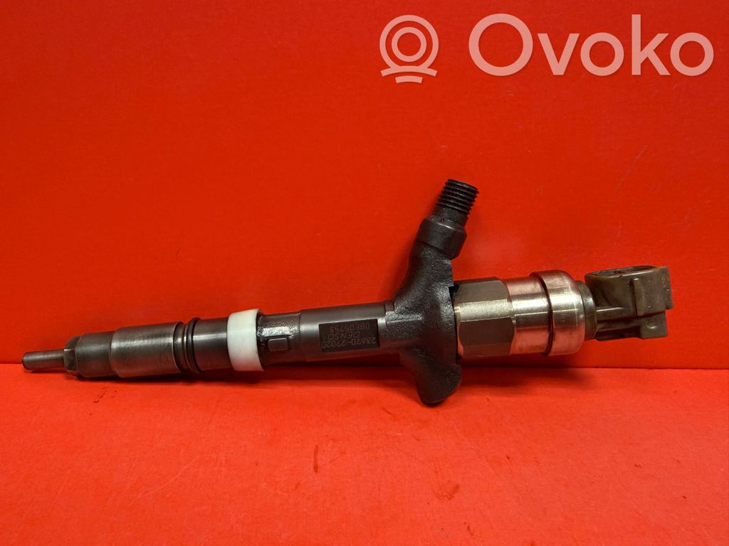 Inyector de combustible   2367027020