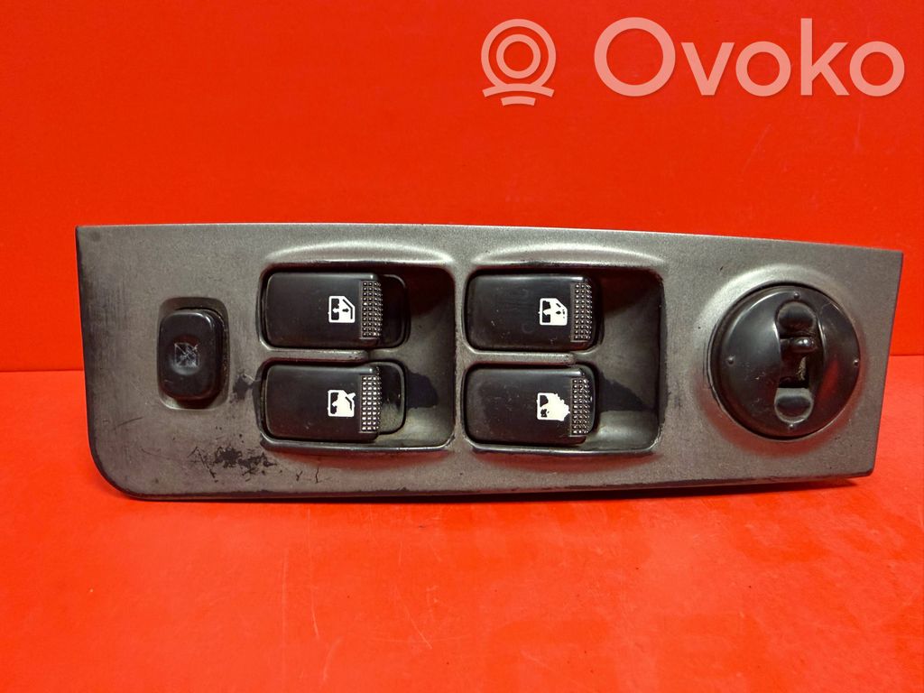Hyundai Matrix Electric window control switch 