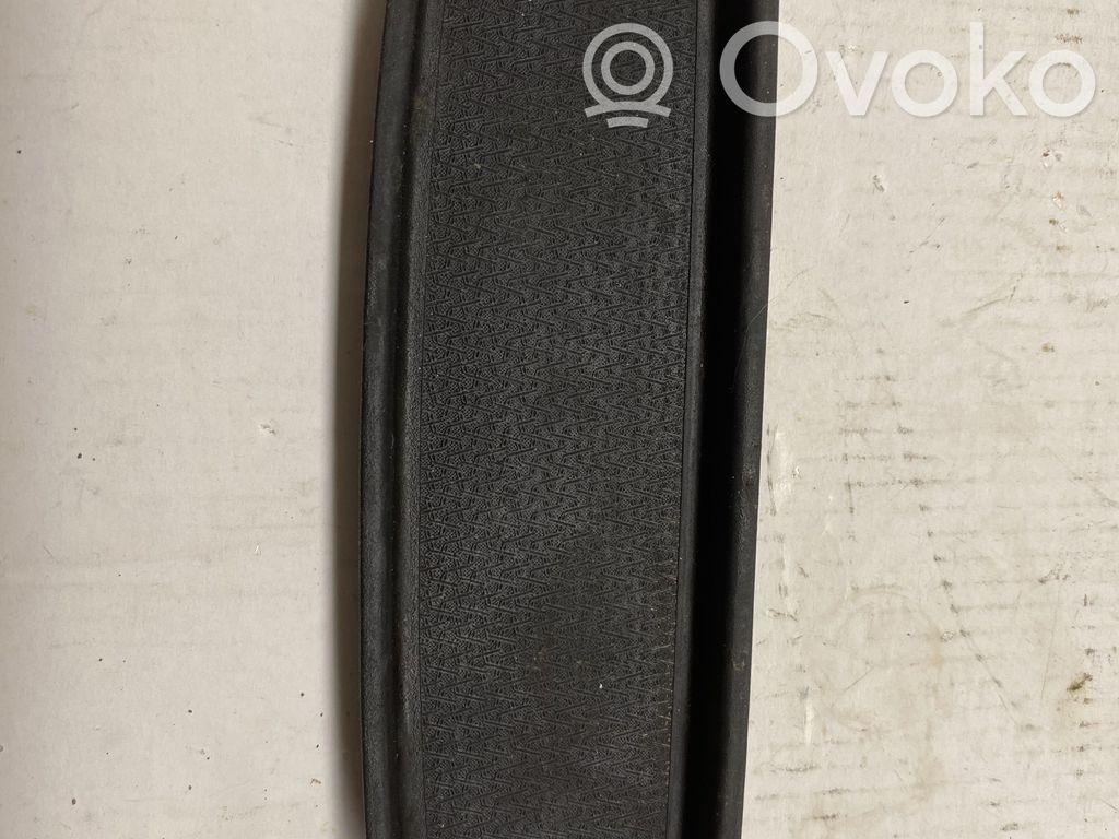 Dodge Durango III Panel drawer/shelf pad 