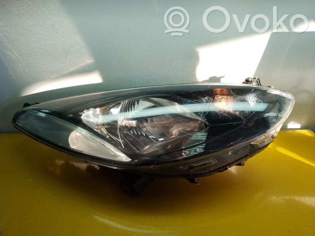 Mazda 2 Headlight/headlamp 
