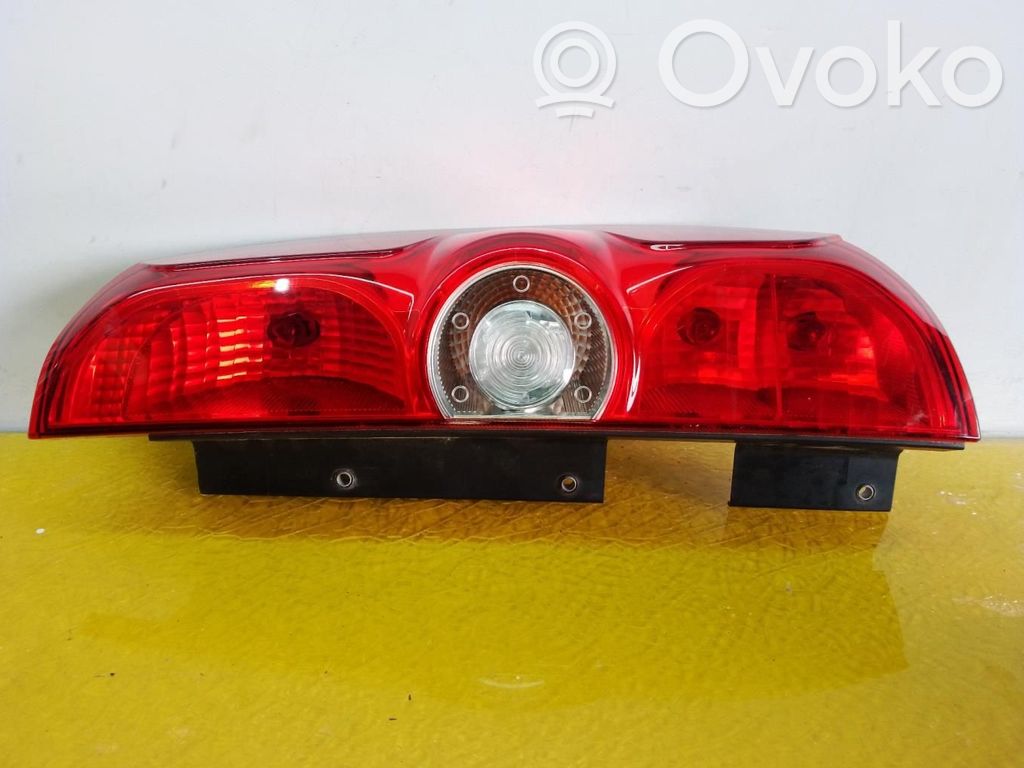 Opel Combo D Luz trasera/de freno 