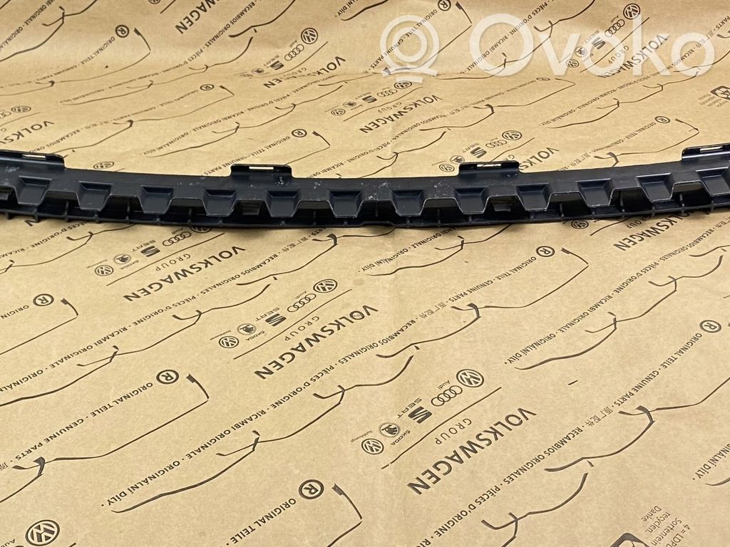 Volkswagen Golf V Front bumper mounting bracket 