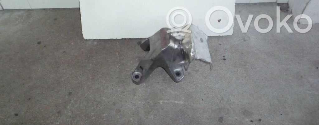Audi A5 Engine mounting bracket 