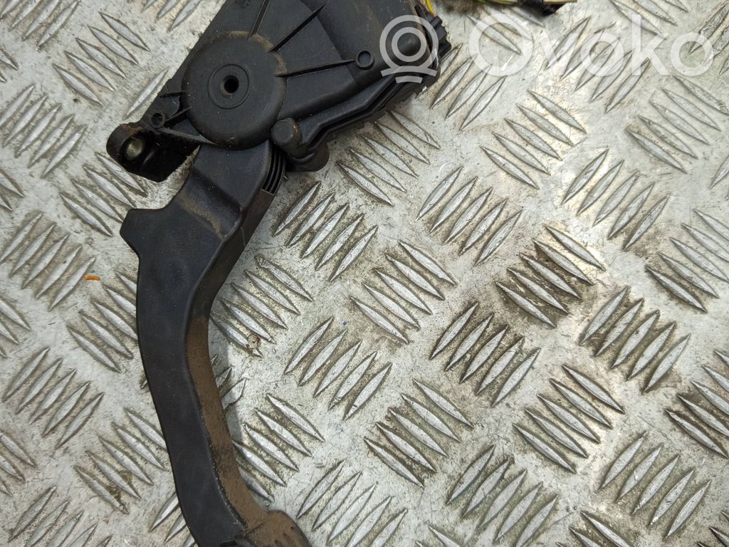 Ford C-MAX I Accelerator throttle pedal 