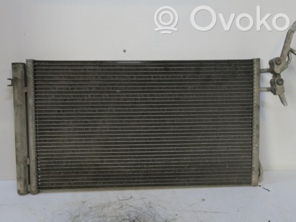 Radiateur condenseur de climatisation