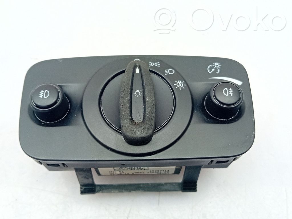 Šviesų modulis   AV6T13A024