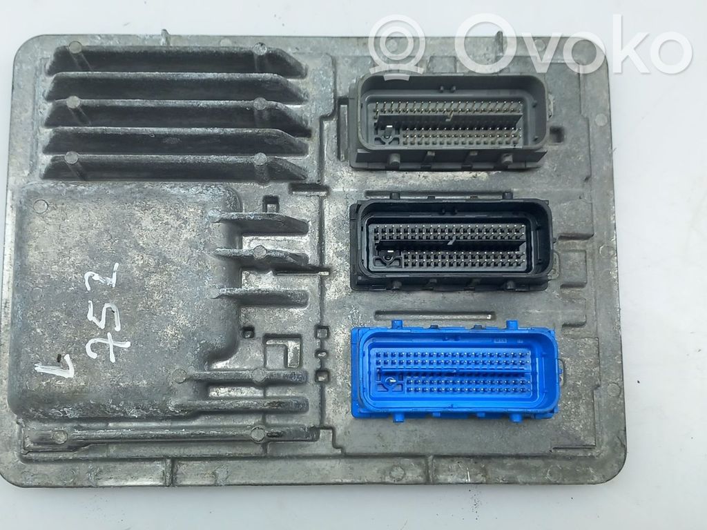 Opel Astra K Engine control unit/module 