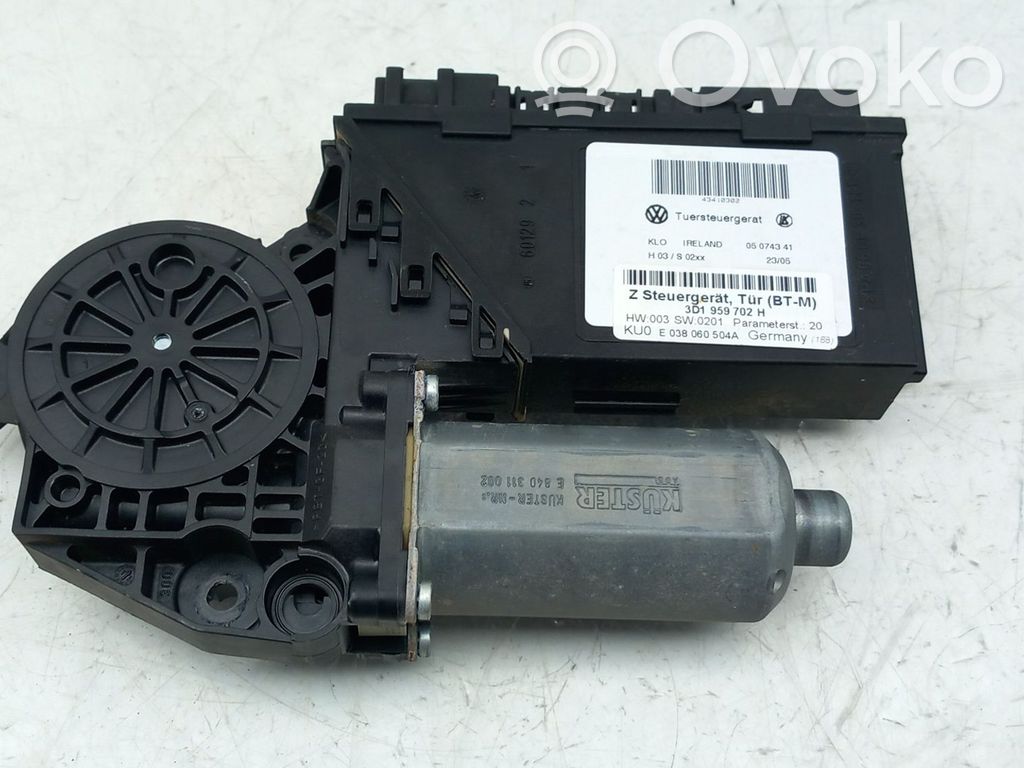 Motor del regulador de la ventanilla de la puerta delantera   3D1959702H