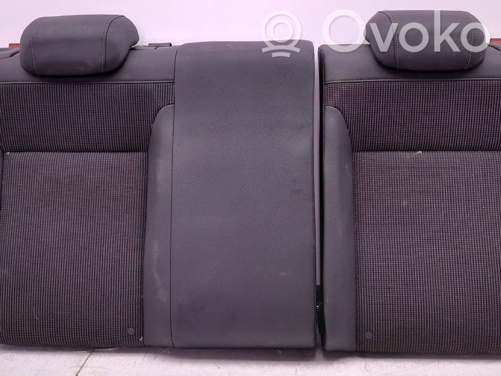 Opel Astra J Fotel tylny 