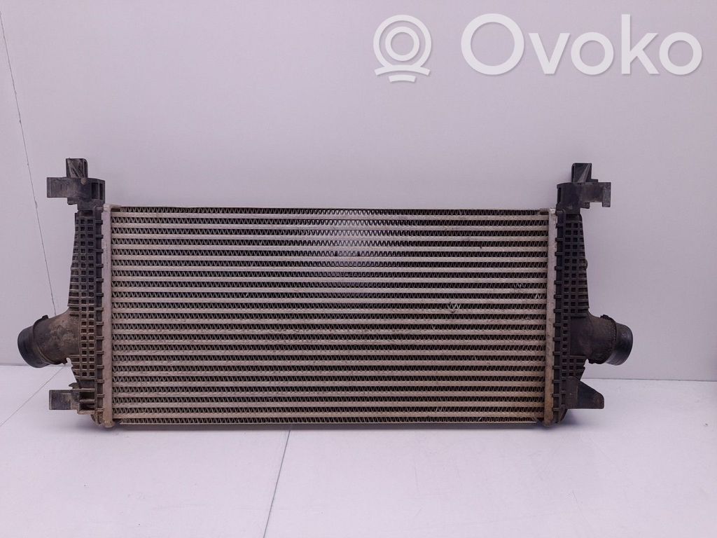 Opel Astra J Interkūlerio radiatorius