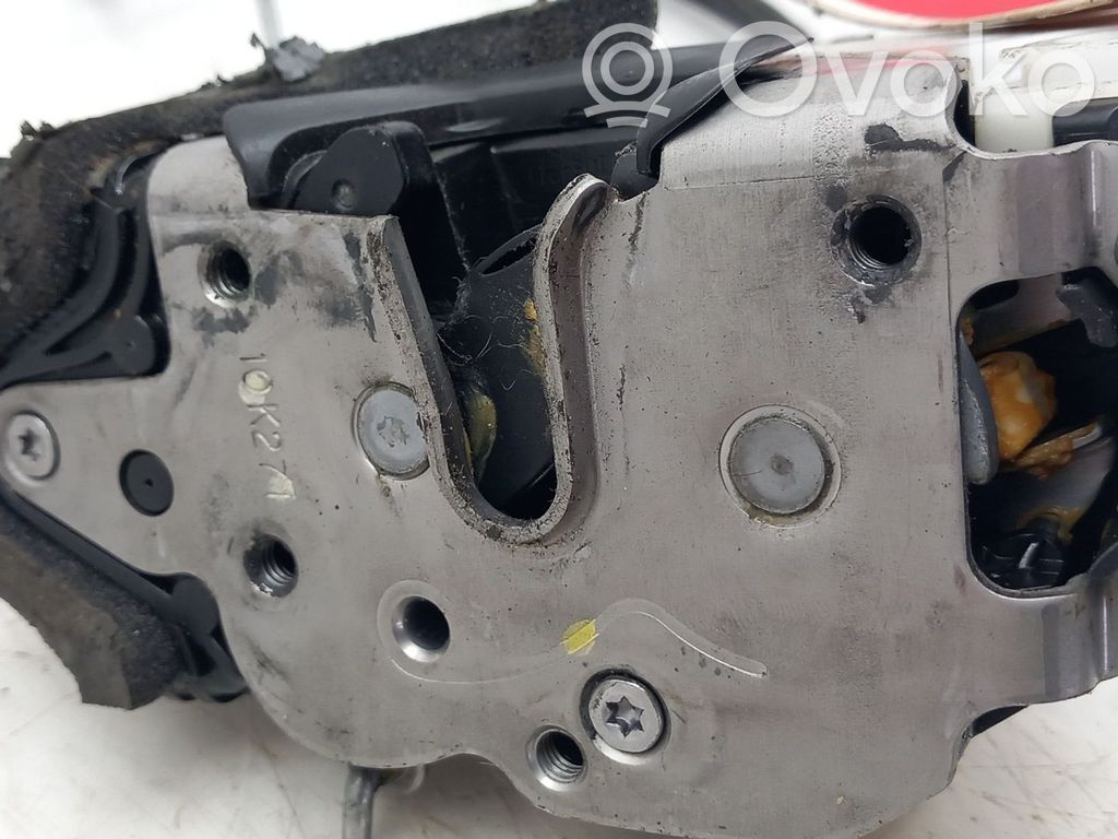 Cerradura de puerta delantera   3023881LH1