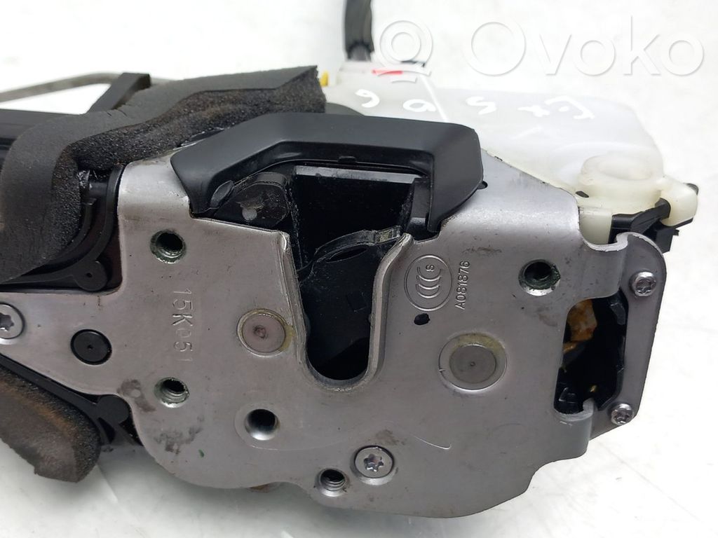 Opel Zafira C Cerradura de puerta delantera